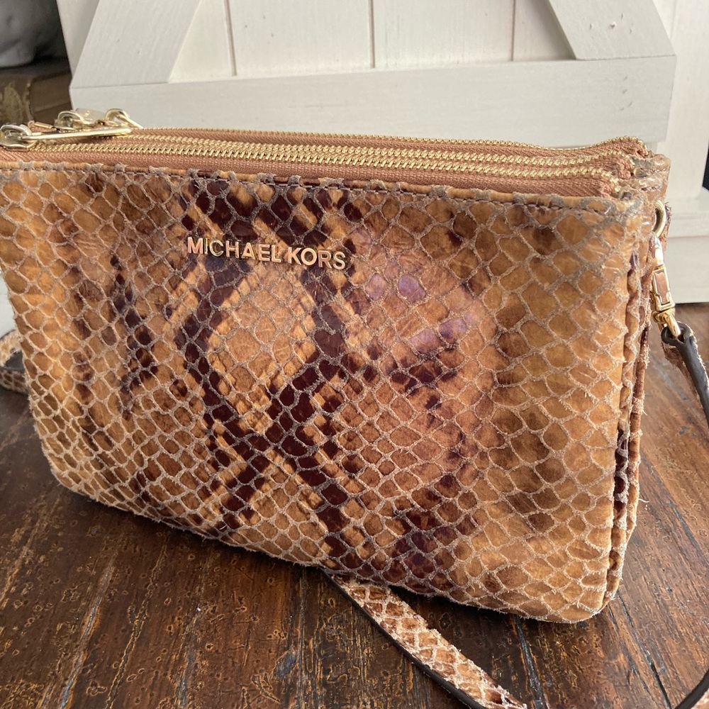 Michael Kors Crossbody 3 zipper purse